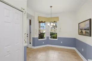 8422 Wethersfield Run, Lakewood Ranch, FL 34202 - Photo 6