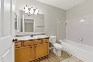 1185 Villagio Cir, Sarasota, FL 34237 - Photo 22