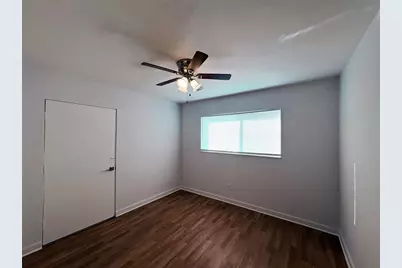 3101 Bee Ridge Road #208, Sarasota, FL 34239 - Photo 8