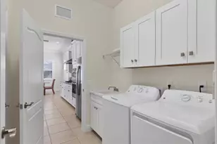 3620 Woodcliff Lk Ter, Sarasota, FL 34243 - Photo 28