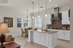 3620 Woodcliff Lk Ter, Sarasota, FL 34243 - Photo 6