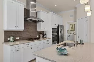 3620 Woodcliff Lk Ter, Sarasota, FL 34243 - Photo 8