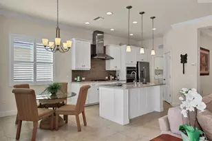 3620 Woodcliff Lk Ter, Sarasota, FL 34243 - Photo 10