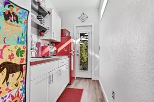 1737 Bay St, Sarasota, FL 34236 - Photo 28