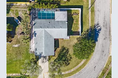 2302 15th Street W, Palmetto, FL 34221 - Photo 2