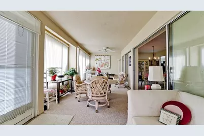 6809 9th Avenue W #523, Bradenton, FL 34209 - Photo 10