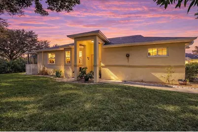 201 28th Street W, Palmetto, FL 34221 - Photo 2