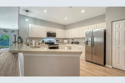 201 28th Street W, Palmetto, FL 34221 - Photo 20