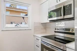 354 Burke Rd, Venice, FL 34293 - Photo 12