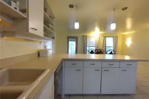 312 W Cornelius Cir, Sarasota, FL 34232 - Photo 42