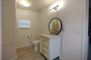 312 W Cornelius Cir, Sarasota, FL 34232 - Photo 80