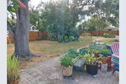 312 W Cornelius Circle, Sarasota, FL 34232 - Photo 6