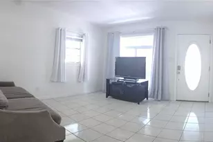 312 W Cornelius Cir, Sarasota, FL 34232 - Photo 12