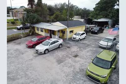 6040 15th Street E, Bradenton, FL 34203 - Photo 2