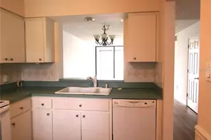 5236 Lake Village Dr, Sarasota, FL 34235 - Photo 6