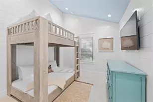 211 Grant Dr, Sarasota, FL 34236 - Photo 56