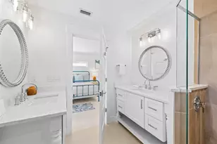 211 Grant Dr, Sarasota, FL 34236 - Photo 54