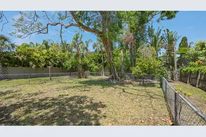 1931 Bahia Vista Street, Sarasota, FL 34239 - Photo 18