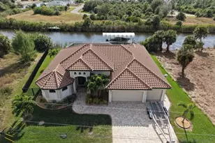 9572 President Cir, Port Charlotte, FL 33981 - Photo 2