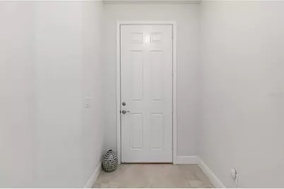 223 Okeeffe Circle, Bradenton, FL 34212 - Photo 4