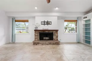 4228 Francis Bacon Ln, Sarasota, FL 34241 - Photo 6