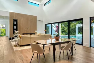 1429 N Lake Shore Dr, Sarasota, FL 34231 - Photo 10