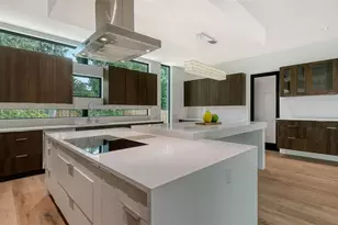 1429 N Lake Shore Dr, Sarasota, FL 34231 - Photo 12