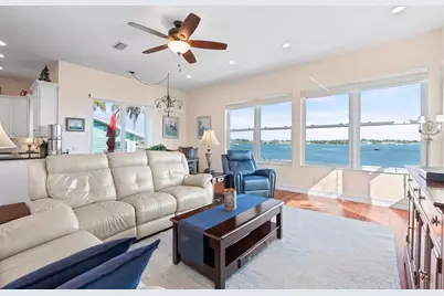 110 6th Street S, Bradenton Beach, FL 34217 - Photo 12