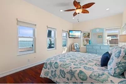 110 6th Street S, Bradenton Beach, FL 34217 - Photo 22