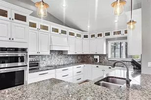 1003 45th St E, Bradenton, FL 34208 - Photo 18