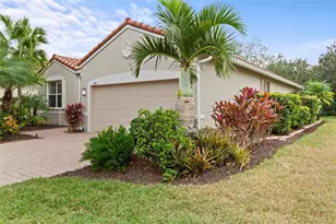 4108 65th Pl E, Sarasota, FL 34243 - Photo 2