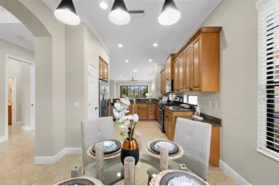 7423 Wexford Court, Lakewood Ranch, FL 34202 - Photo 8