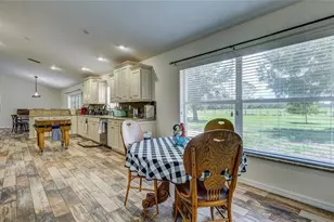 560 Oakford Rd, Sarasota, FL 34240 - Photo 22