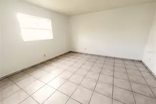 4520 68th St W, Bradenton, FL 34210 - Photo 6