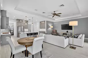 2009 6th St E, Palmetto, FL 34221 - Photo 6