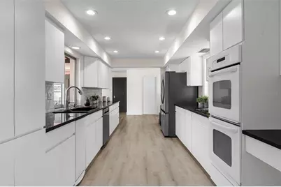 1868 Riviera Circle, Sarasota, FL 34232 - Photo 16