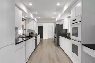 1868 Riviera Cir, Sarasota, FL 34232 - Photo 16