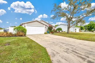 4811 Glenbrooke Dr, Sarasota, FL 34243 - Photo 8