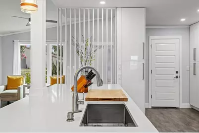 4811 Glenbrooke Drive, Sarasota, FL 34243 - Photo 20