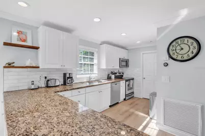 517 42nd Street, Holmes Beach, FL 34217 - Photo 8