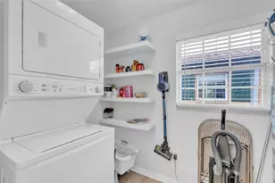 517 42nd St, Holmes Beach, FL 34217 - Photo 10