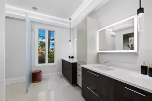 65 Lighthouse Point Dr, Longboat Key, FL 34228 - Photo 26