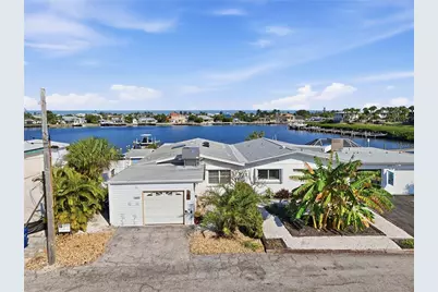 462 63rd Street, Holmes Beach, FL 34217 - Photo 1