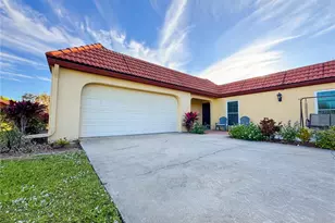 914 W Faith Cir, Bradenton, FL 34212 - Photo 1