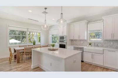 6136 Hollywood Boulevard, Sarasota, FL 34231 - Photo 10