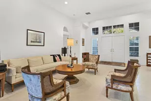 8576 Woodbriar Dr, Sarasota, FL 34238 - Photo 4