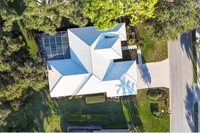 8576 Woodbriar Drive, Sarasota, FL 34238 - Photo 32