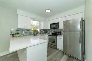 1715 17th Ave W, Bradenton, FL 34205 - Photo 10