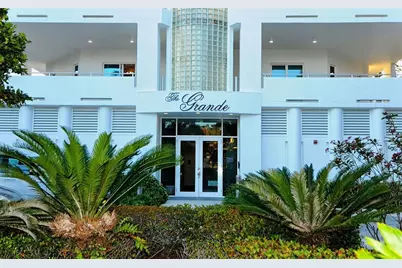 4561 Gulf Of Mexico Drive #202, Longboat Key, FL 34228 - Photo 2