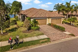 6607 Candlestick Dr, Bradenton, FL 34212 - Photo 2